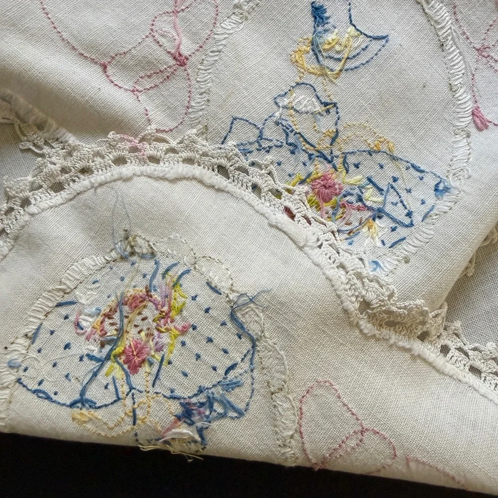 Vintage Embroidered Linen Southern Belle Table Scarf and Purple Crochet Doily